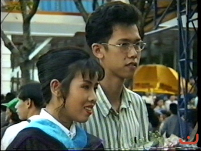 รับปริญญา  ภาพที่  ๕๐๓