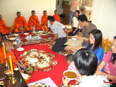 พระสวดมนต์เสร็จ ภาพที่  ๘๔๐